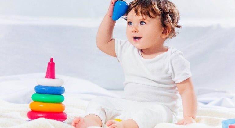 ¿Es bueno sentar a mi bebé antes de tiempo?