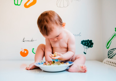 Los Beneficios del BLW (Baby Led Weaning) en el Desarrollo de la Autonomía Alimentaria